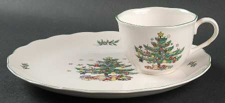 Happy Holidays Snack Plate & Cup Set