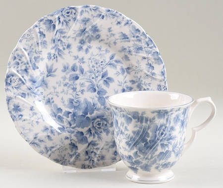 Tea Roses Footed Cup & Saucer Set