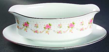 Orleans Gravy Boat with Attached Underplate