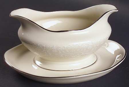 Queens Bouquet Gravy Boat with Attached Underplate
