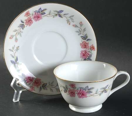 Trellis Footed Cup & Saucer Set