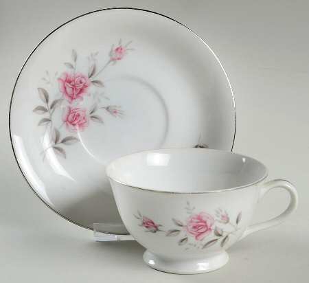 Windermere Footed Cup & Saucer Set