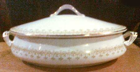 NAI10 Oval Covered Vegetable