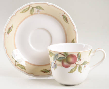 Flat Cup & Saucer Set