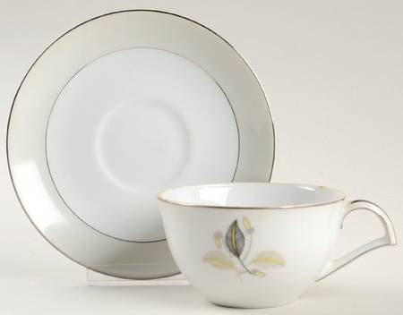 Linda Flat Cup & Saucer Set by Narumi