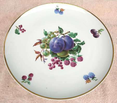 NAA3 Footed Cake Plate