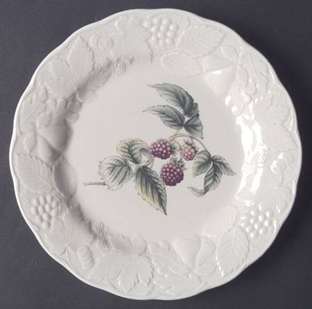 Woodbury Ivory Accent Luncheon Plate