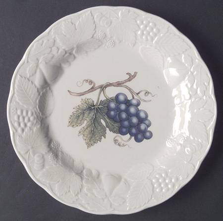 Woodbury Ivory Accent Luncheon Plate