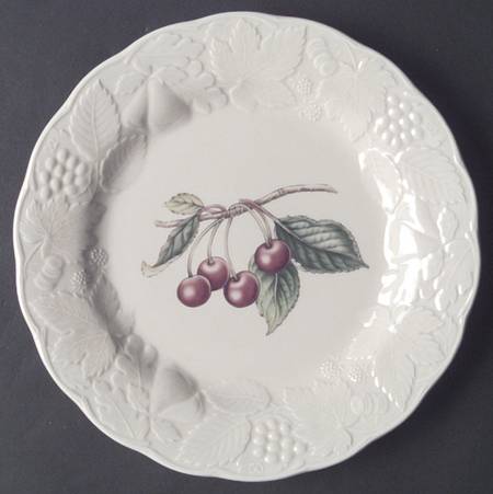 Woodbury Ivory Accent Luncheon Plate
