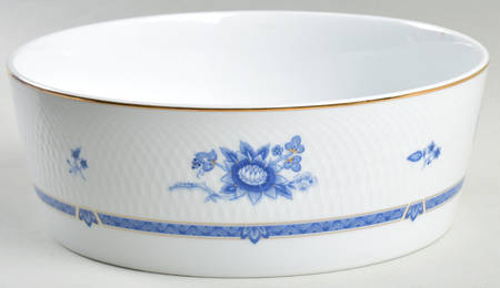 Victoria (Blue) 9" Round Vegetable Bowl