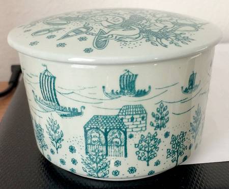 Hoyrup Round Box & Lid