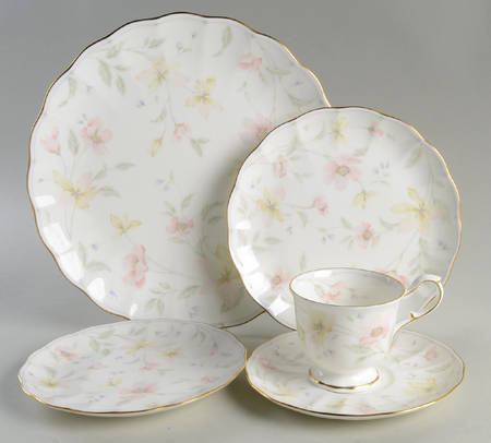 Pastel Garden 5 Piece Place Setting