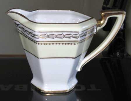 N2050 Creamer by Noritake