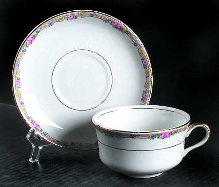 Nai24 Flat Cup & Saucer Set