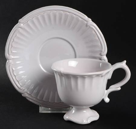 Beyerle Blanc Footed Cup & Saucer Set