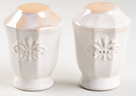 Toscano Cream Salt & Pepper Set