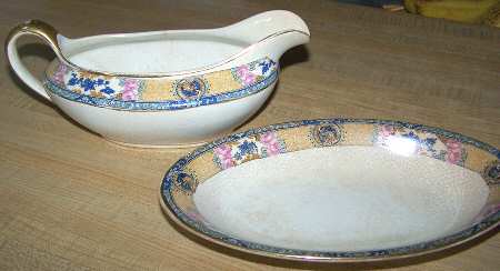 NAI34 Gravy Boat & Underplate