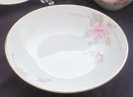 Elizabeth Fruit/Dessert (Sauce) Bowl