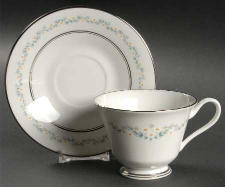 Holyoke Footed Cup & Saucer Set