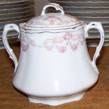 7765 Sugar Bowl & Lid