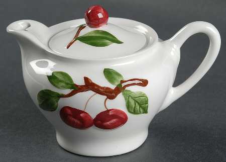 Cherry Creamer & Lid