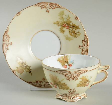 OHM126 Footed Cup & Saucer Set