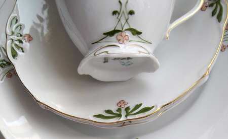 OHM141 Footed Cup & Saucer Set