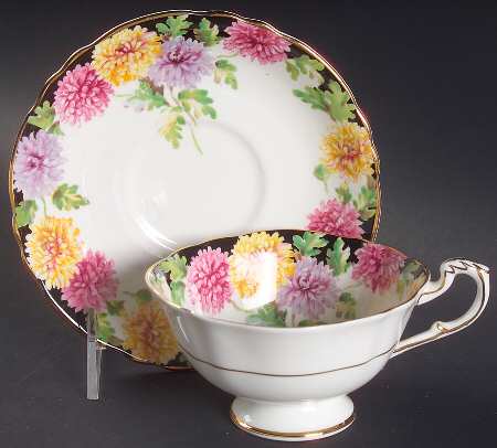 Footed Cup & Saucer Set