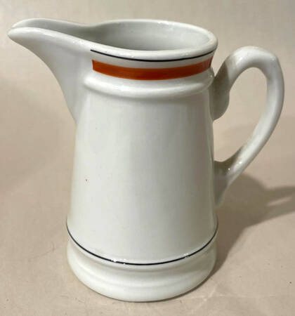 Bistrot Rust Orange Creamer