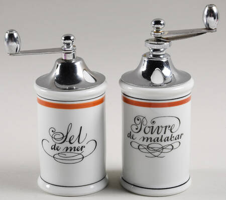 Bistrot Rust Orange Salt Mill & Pepper Mill Set (SALMM1 & PEMM1)