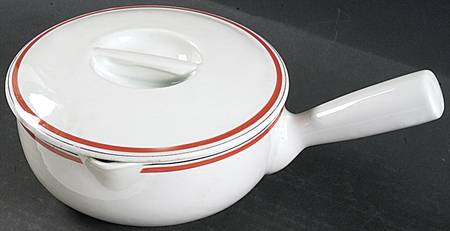 Bistrot Rust Orange 1 Quart Saucepan & Lid