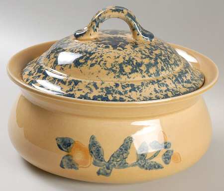 America (Discontinued 1989) 2 Qt Round Covered Casserole