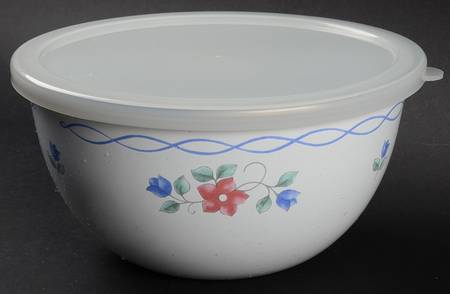 Bonnie Brae 71/4" Metal Bowl W/Plastic Lid