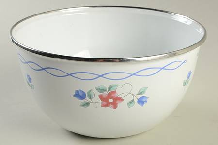 Bonnie Brae 7 1/4" Metal Bowl