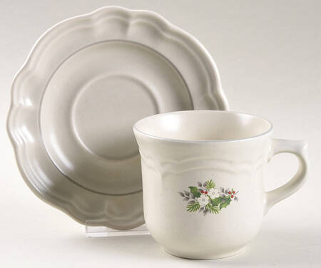Christmas Heirloom Flat Cup & Saucer Set
