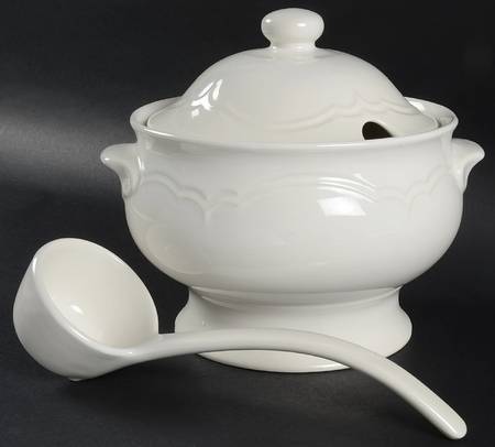 Gazebo White Tureen & Lid w/Ladle