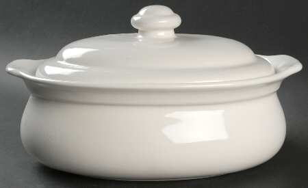 Hearth 3 Quart Oval Covered Casserole