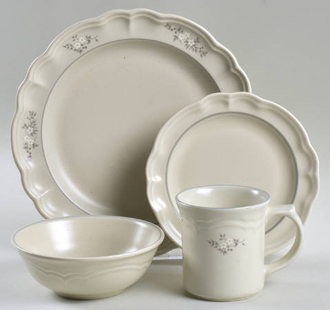 Heirloom 4 Piece Place Setting
