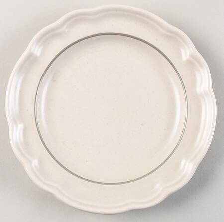 Heirloom Salad Plate/Gravy Boat Stand