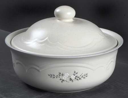 Heirloom 2 Qt Round Covered Casserole