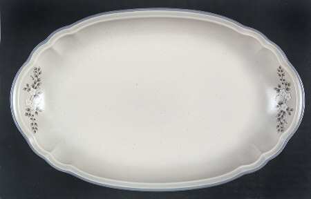 Heirloom Oval Bread Tray