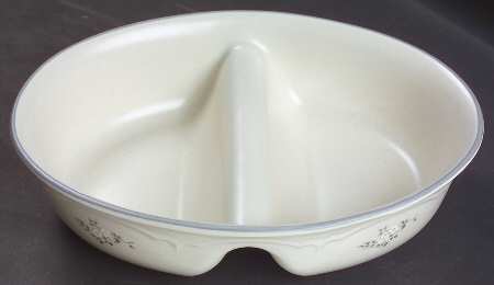 Heirloom 10" Oval Divided Vegetable Bowl