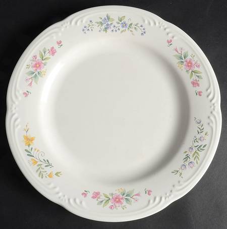 Meadow Lane Dinner Plate