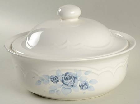 Memories 2 Qt Round Covered Casserole