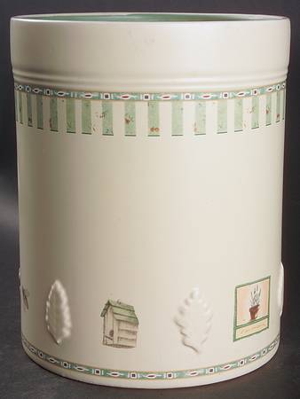 Naturewood China Waste Basket by Pfaltzgraff