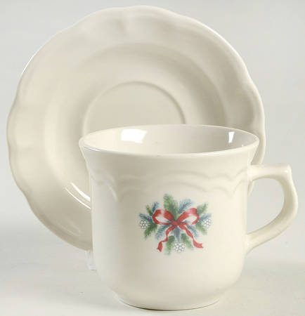 Red Ribbons Flat Cup & Saucer Set