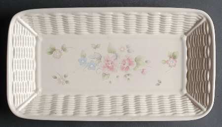 Tea Rose Bread Basket Tray by Pfaltzgraff