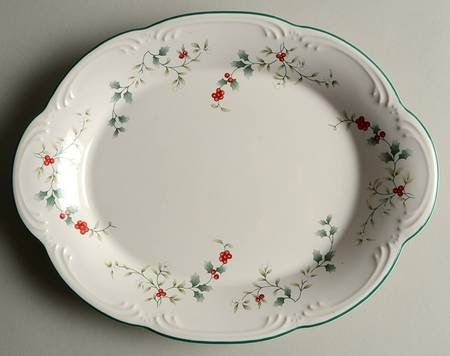 Winterberry 10" Oval Serving Platter