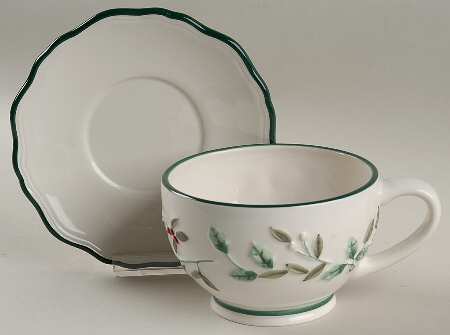 Winterberry Flat Cup & Saucer Set