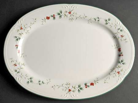 Winterberry 16" Oval Serving Platter